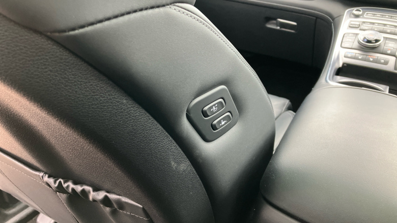 Hyundai SANTA FE 1.6 TGDi Hybrid Ultimate 5dr 4WD Auto Hybrid Estate